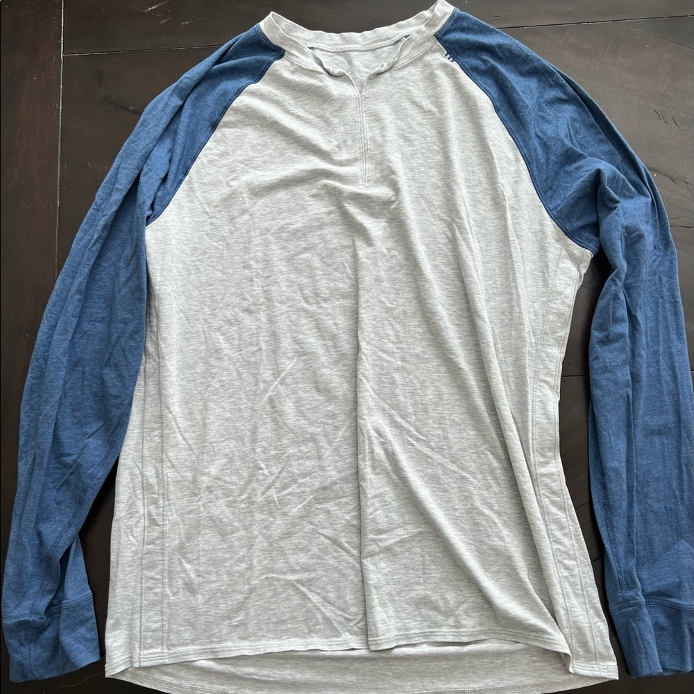 Mens Lululemon long sleeve shirt size XL in excellent condition